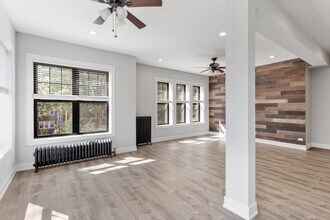 1062 W Glenlake Ave in Chicago, IL - Foto de edificio - Building Photo