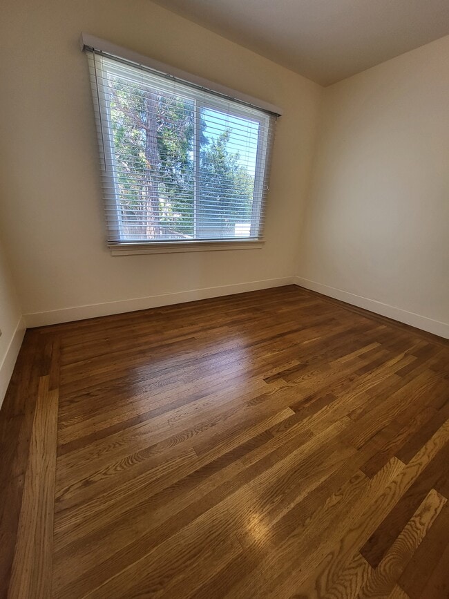 510 Cornell Ave in Albany, CA - Foto de edificio - Building Photo