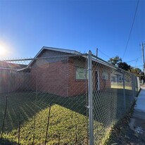 416 Casey St in Baytown, TX - Building Photo