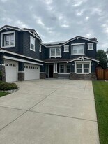 1764 La Pergola Dr in Brentwood, CA - Building Photo