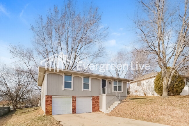 1109 NE 9th St in Blue Springs, MO - Building Photo - Building Photo