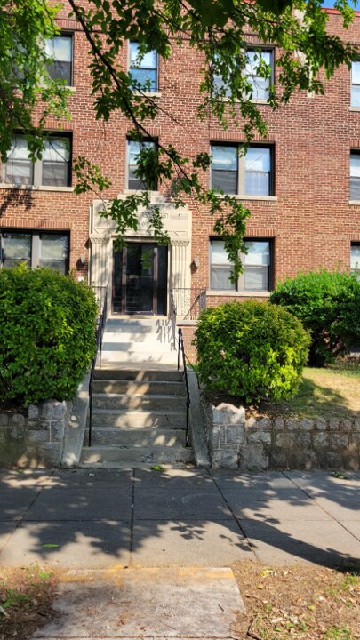 5601 Colorado Ave NW-Unit -6 in Washington, DC - Building Photo