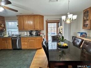 39 Asia Cir in Bridgeport, CT - Building Photo - Building Photo