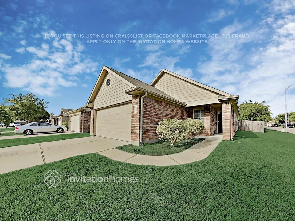 6346 Scotchwood Dr in Katy, TX - Building Photo