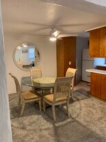 303 Indian Hills Dr, Unit 1 in Fort Pierce, FL - Building Photo