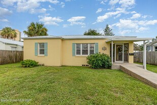 533 E Lincoln Ave in Melbourne, FL - Building Photo