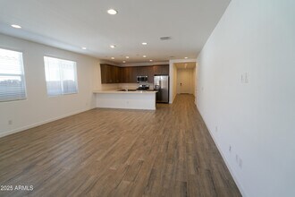 8136 E Petra Ave in Mesa, AZ - Building Photo - Building Photo