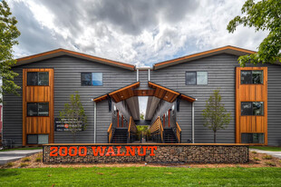 2000 Walnut Apartamentos