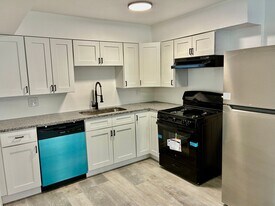 4632 Friendship Ave in Pittsburgh, PA - Building Photo