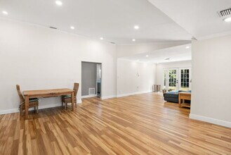 5015 Aragon Way S in St. Petersburg, FL - Foto de edificio - Building Photo