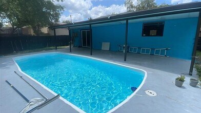 6133 Arthur Ave in New Port Richey, FL - Building Photo - Building Photo