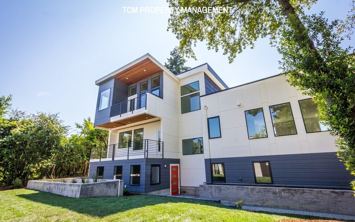 7938 Seward Park Ave S in Seattle, WA - Building Photo