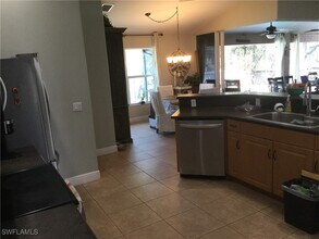 4302 SW 19th Ave in Cape Coral, FL - Building Photo - Building Photo