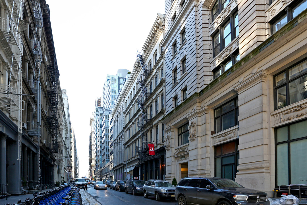 74 Leonard St in New York, NY - Foto de edificio