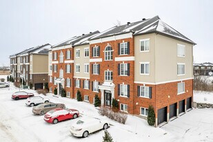 40 Rimbaud Rue in St-Constant, QC - Building Photo