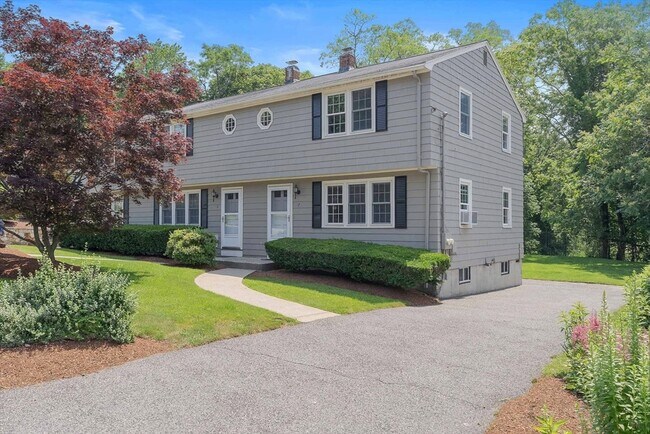 property at 7 Ridge St