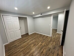 5835 W Lawrence Ave, Unit LAWRENCE G in Chicago, IL - Foto de edificio - Building Photo