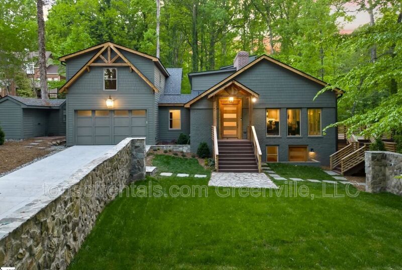 16 Brookside Way in Greenville, SC - Building Photo