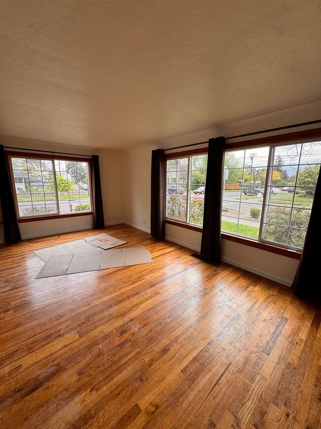 1019 NW Buchanan Ave in Corvallis, OR - Building Photo - Building Photo