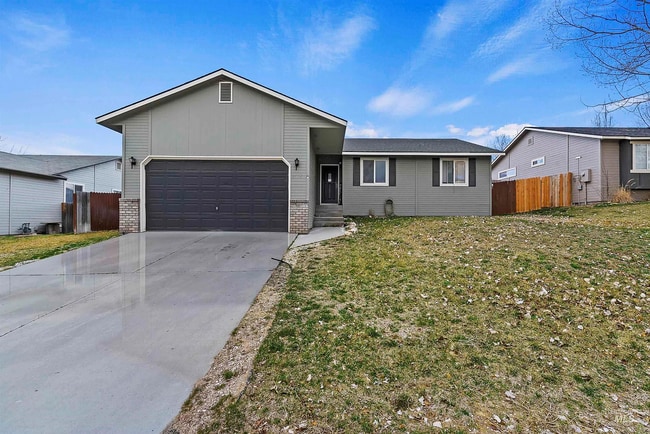 property at 2718 Fox Pl