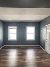 10 John St, Unit 3 in Chelsea, MA - Building Photo - Building Photo