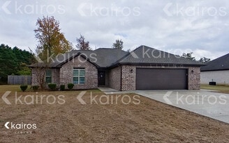 901 Division St in Muscle Shoals, AL - Building Photo