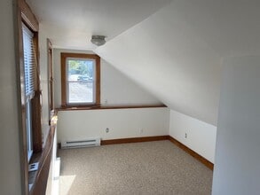 5 Cleaves St in Rockport, MA - Building Photo - Building Photo