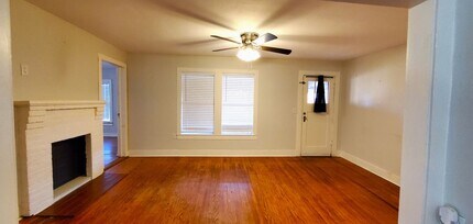 209 Mt Sylvan St in Lindale, TX - Building Photo - Building Photo