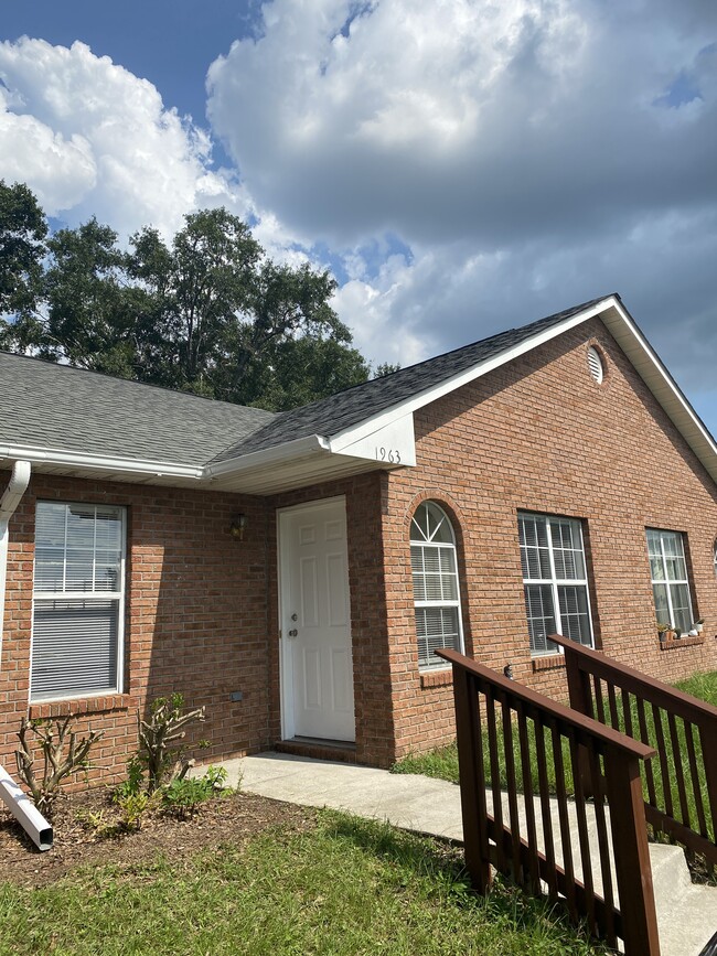1963 Bluff Ct in Auburn, AL - Building Photo - Building Photo