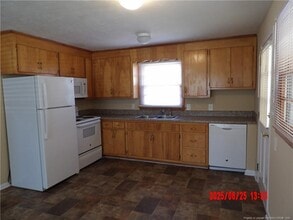 301 W Vinson Ave in Autryville, NC - Building Photo - Building Photo