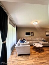 3225 Cypress Glen Way in Naples, FL - Foto de edificio - Building Photo