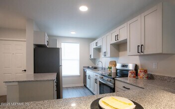 10109 Old St Augustine Rd in Jacksonville, FL - Building Photo - Building Photo