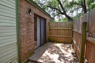 7825 Beauregard Cir-Unit -#11 A in Austin, TX - Building Photo - Building Photo