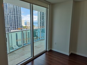 31 SE 5th St, Unit 2306 in Miami, FL - Building Photo - Building Photo