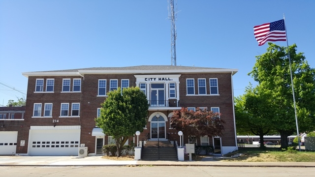 City Hall Loft Apartments in Rogers, AR - Foto de edificio