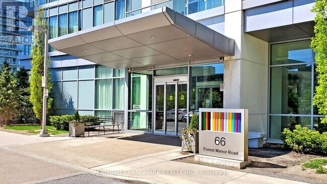 66 Forest Manor Rd in Toronto, ON - Building Photo - Building Photo