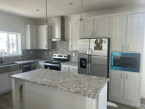 6902 42nd Terrace N in West Palm Beach, FL - Building Photo - Building Photo