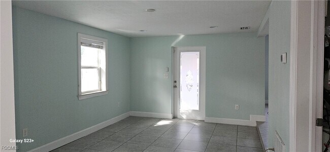 property at 1626 Grace Ave