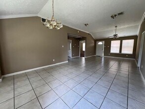 9511 Elmview Dr in Houston, TX - Building Photo - Building Photo