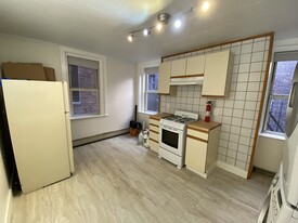 16 Henchman St, Unit 3F Apartamentos