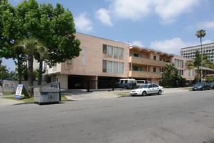 727 S SERRANO AV Apartamentos