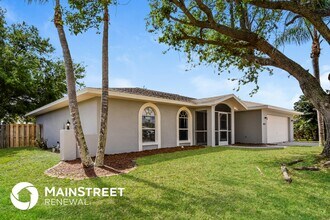 3527 SE 3rd Ave in Cape Coral, FL - Building Photo - Building Photo