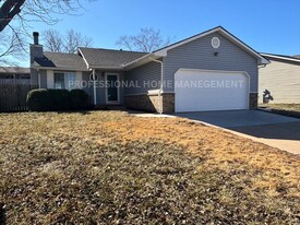 10307 W Yosemite Dr in Wichita, KS - Building Photo