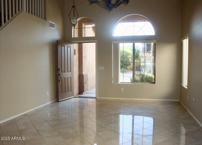 10399 E Hillery Dr in Scottsdale, AZ - Building Photo - Building Photo