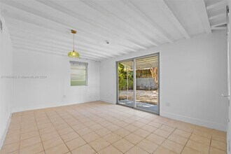 738 Fernwood Rd in Key Biscayne, FL - Building Photo - Building Photo