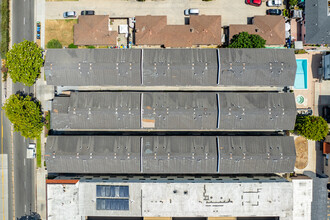 Lawndale Apartments in Lawndale, CA - Building Photo - Building Photo