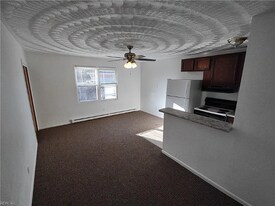 718 Lesner Ave in Norfolk, VA - Building Photo