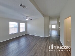 945 Carlin Ln in Burleson, TX - Building Photo - Building Photo