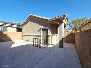 8789 Ashley Park Ave in Las Vegas, NV - Building Photo - Building Photo