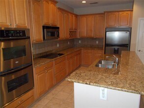 2348 Wild Tamarind Blvd in Orlando, FL - Foto de edificio - Building Photo